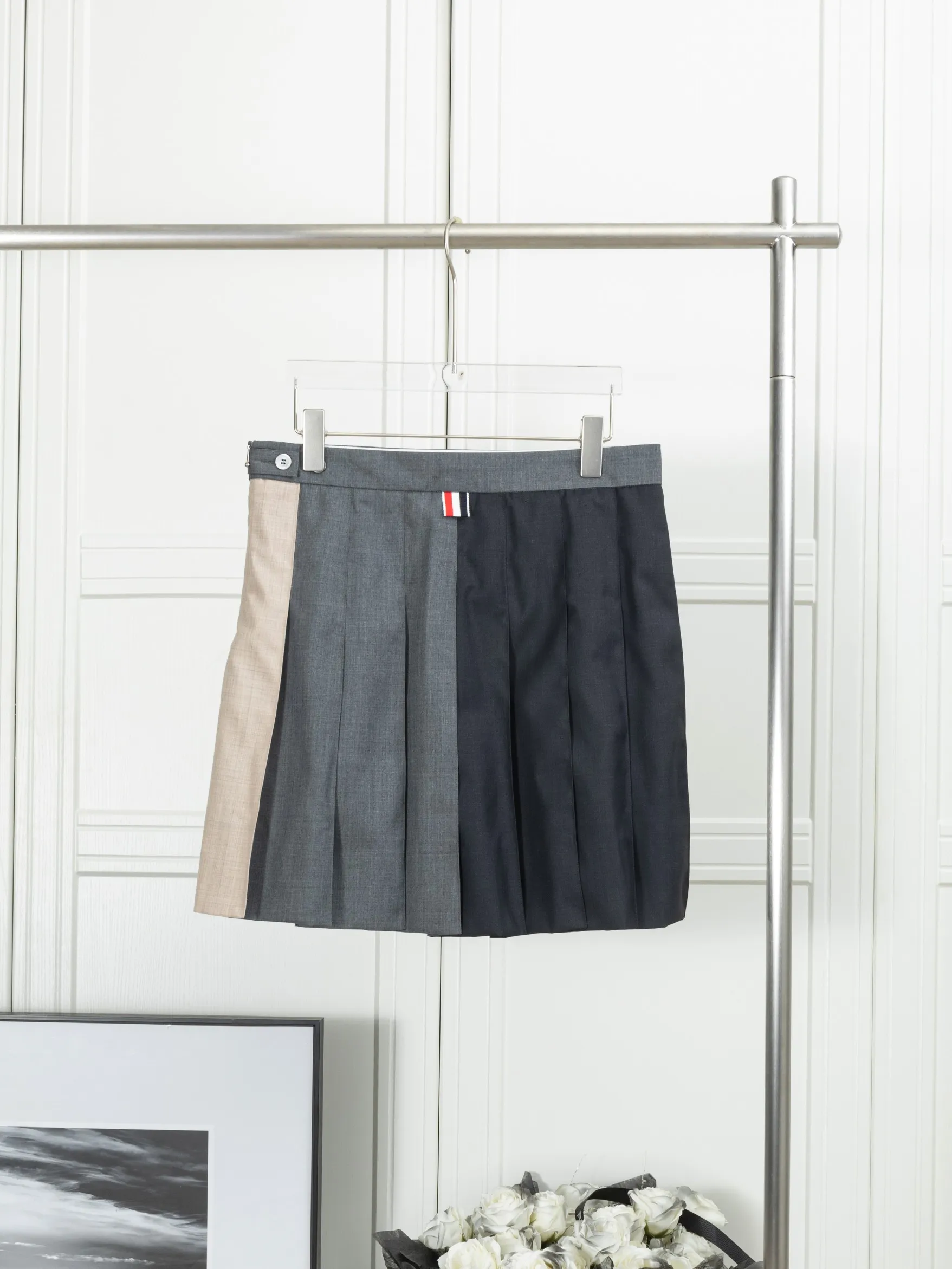 𝑻𝒉𝒐𝒎 𝑩𝒓𝒐𝒘𝒏𝒆 (Original 2 ) Thom Browne: 1:1 : Gray Black Size：0123